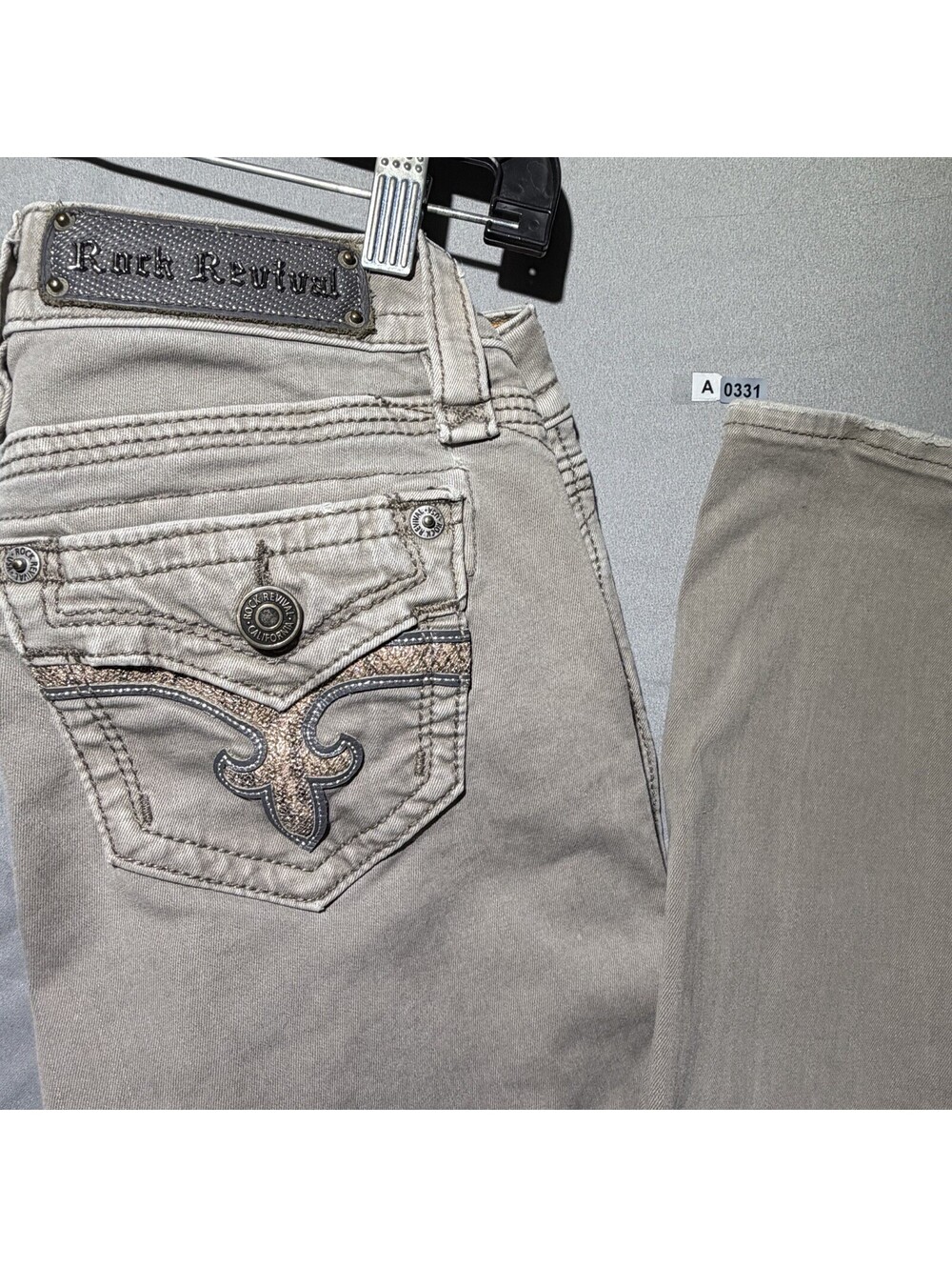 💕Rock Revival Letty Ankle Skinny Jeans Size 26 (28x30) Tan Colored Distressed💕
